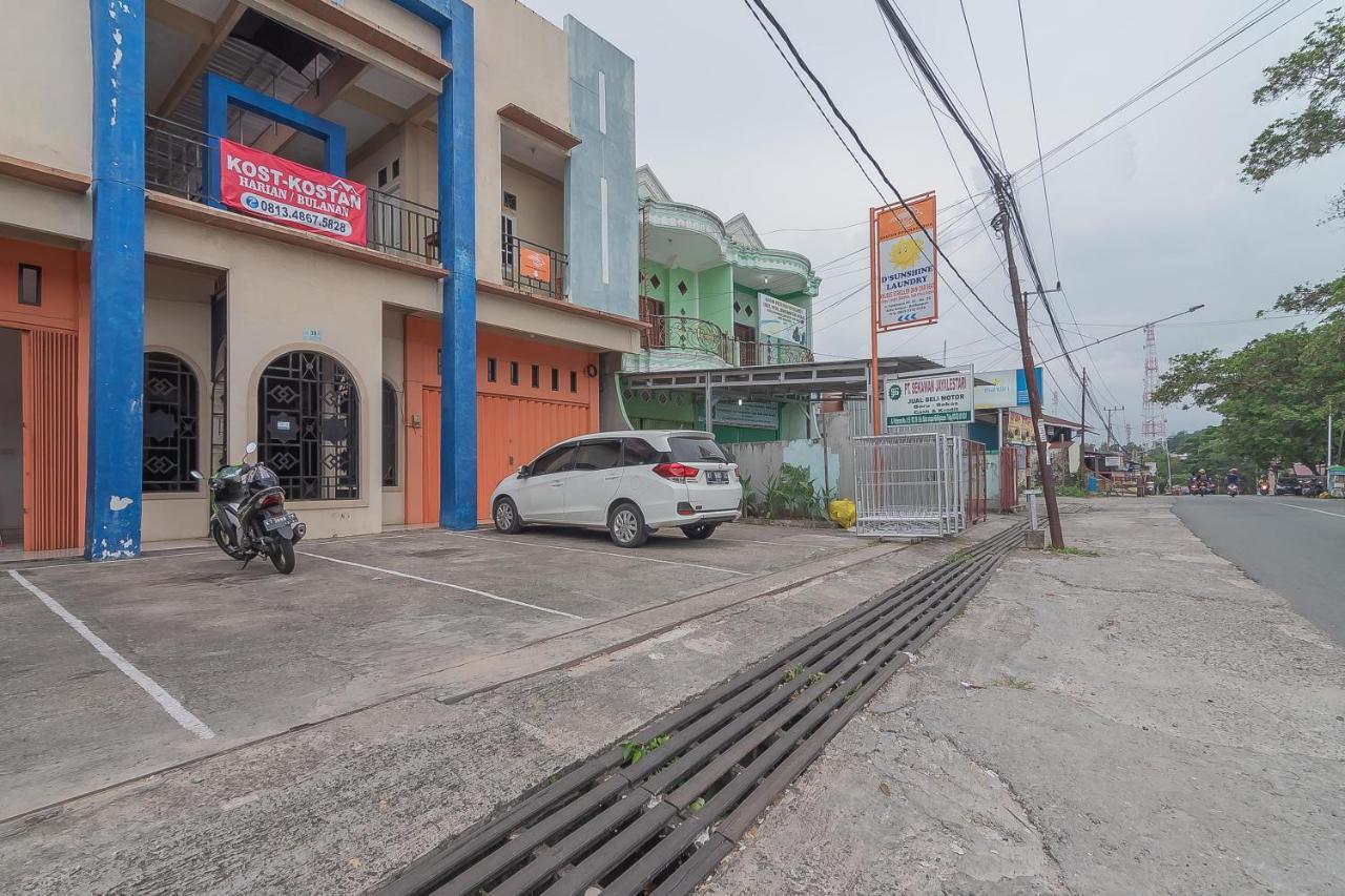 فندق Reddoorz Syariah Near Terminal Batu Ampar 2 باليكبابان المظهر الخارجي الصورة