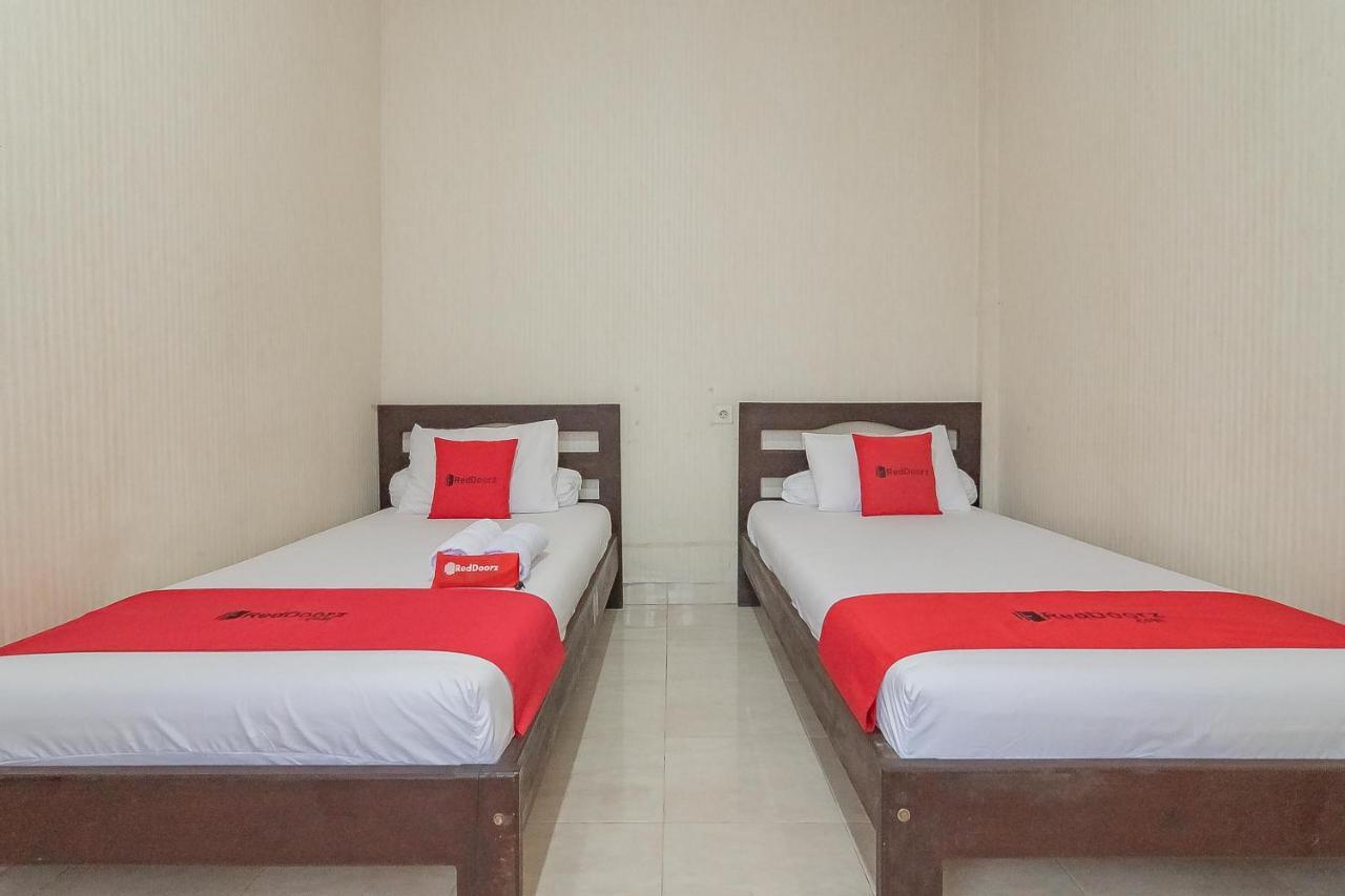 فندق Reddoorz Syariah Near Terminal Batu Ampar 2 باليكبابان المظهر الخارجي الصورة